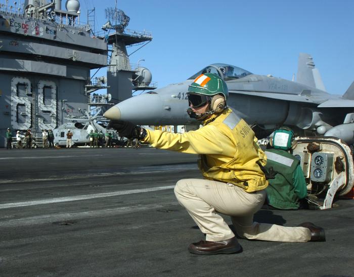 航空母艦，承載多樣人才與壯志凌云，航空母艦，人才壯志的匯聚之舟