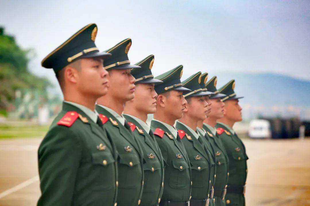閱兵隊列，展現國家力量與榮耀的舞臺，閱兵隊列，國家力量與榮耀的展示舞臺
